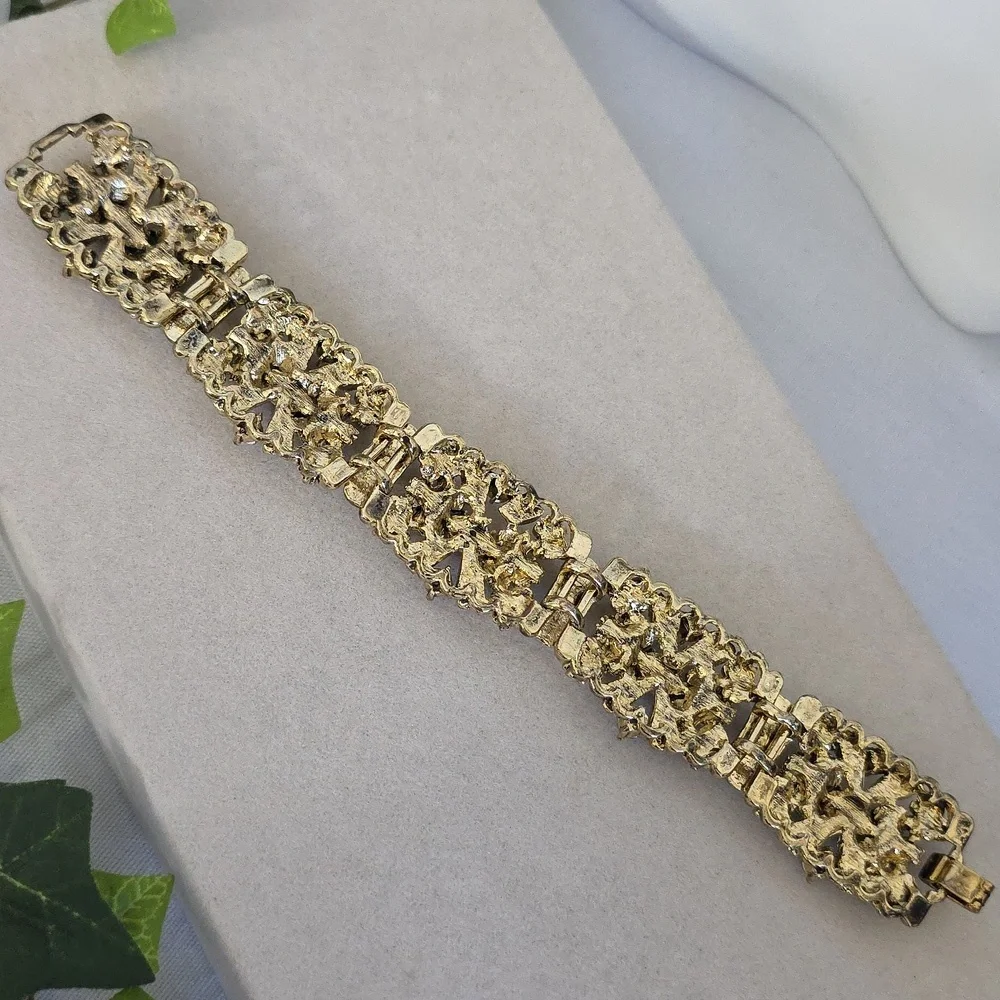 Vintage Gold Ornate Juliana Style Bracelet